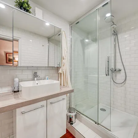 Appartamento Verneuil Luxury Parigi